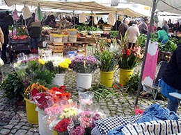 Feira à quinta-feira