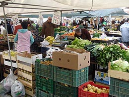 Feira à quinta-feira