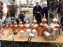 Feira à quinta-feira